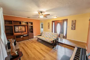 201 Westwood St, Breckenridge, TX 76424 - Photo 5