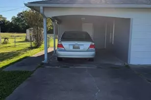 3045 Monroe St, Commerce, TX 75428 - Photo 3