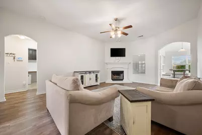 9224 Diane Drive, White Settlement, TX 76108 - Photo 3