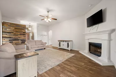 9224 Diane Drive, White Settlement, TX 76108 - Photo 5