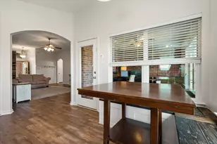 9224 Diane Dr, White Settlement, TX 76108 - Photo 11