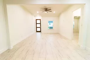 536 Highview Ct, Godley, TX 76044 - Photo 3