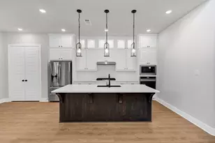 2153 Sandlin Dr, Fort Worth, TX 76308 - Photo 5