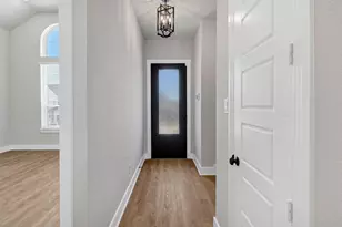 2153 Sandlin Dr, Fort Worth, TX 76308 - Photo 15