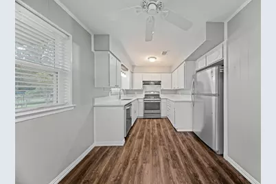 1041 Barber Street, Hurst, TX 76053 - Photo 13