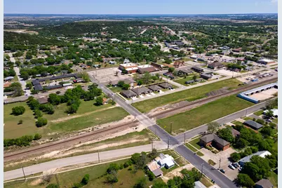 410 W Avenue C, Copperas Cove, TX 76522 - Photo 25