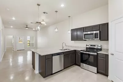 410 W Avenue C, Copperas Cove, TX 76522 - Photo 7