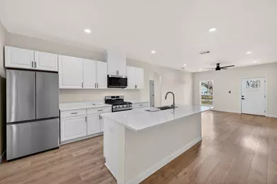 2112 W 13th Avenue, Corsicana, TX 75110 - Photo 11