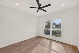 2112 W 13th Ave, Corsicana, TX 75110 - Photo 17