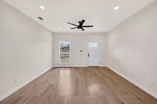 2112 W 13th Ave, Corsicana, TX 75110 - Photo 9