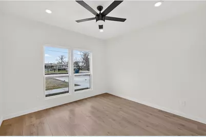 2112 W 13th Avenue, Corsicana, TX 75110 - Photo 19