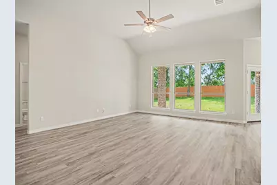 706 Alaina Drive, DeSoto, TX 75115 - Photo 9