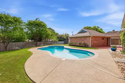 613 Evergreen Drive, Hurst, TX 76054 - Photo 33
