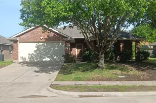 2740 Beacon Hill Dr, Rockwall, TX 75087 - Photo 3