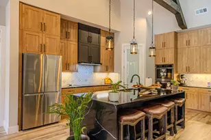 1007 Glenoaks Dr, Weatherford, TX 76088 - Photo 9