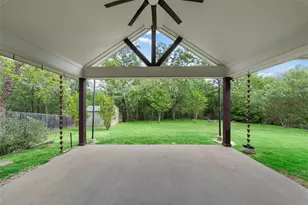 8224 Forest Ridge Dr, Woodway, TX 76712 - Photo 29