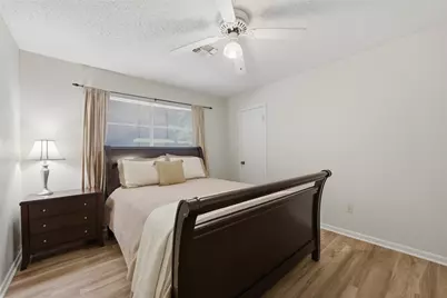 8240 Forest Ridge Drive, Woodway, TX 76712 - Photo 11