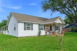 904 S Perrin St, Decatur, TX 76234 - Photo 1