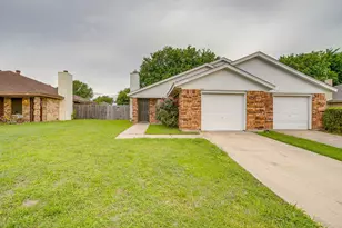 926 Irene St, Burleson, TX 76028 - Photo 1