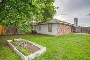 926 Irene St, Burleson, TX 76028 - Photo 19