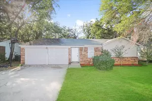 5706 Guildwood Dr, Arlington, TX 76017 - Photo 3