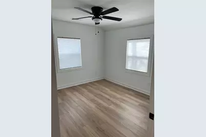 1007 Gallagher Street, Dallas, TX 75212 - Photo 9