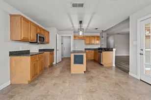 505 Park Meadows Dr, Crowley, TX 76036 - Photo 13