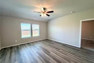 8516 Dunnstown Dr, Fort Worth, TX 76131 - Photo 5