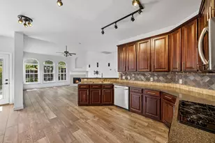 5525 Riverview Dr, The Colony, TX 75056 - Photo 9