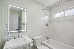 5525 Riverview Dr, The Colony, TX 75056 - Photo 7