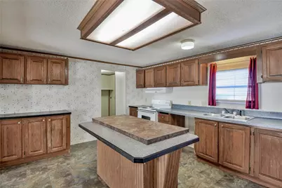 4040 Dillard Court, Joshua, TX 76058 - Photo 11