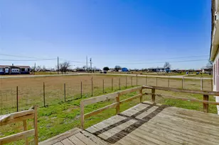 4040 Dillard Ct, Joshua, TX 76058 - Photo 37