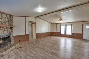 4040 Dillard Ct, Joshua, TX 76058 - Photo 7