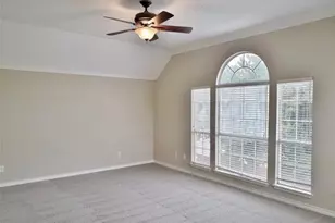 211 Moss Hill Rd, Irving, TX 75063 - Photo 7