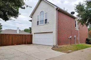 211 Moss Hill Rd, Irving, TX 75063 - Photo 11