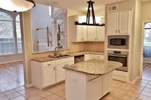 211 Moss Hill Rd, Irving, TX 75063 - Photo 7