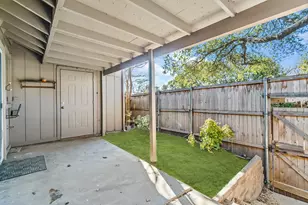 11813 Leisure Dr, Dallas, TX 75243 - Photo 21