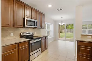 1321 Crestview Dr, Denison, TX 75020 - Photo 9