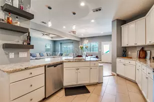 2723 Pike Dr, Lancaster, TX 75134 - Photo 11