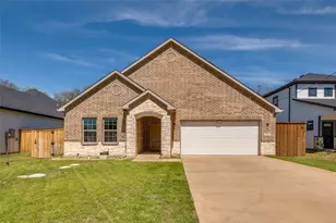 2723 Pike Dr, Lancaster, TX 75134 - Photo 3