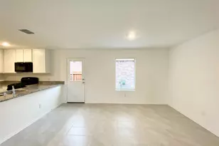 6905 Adderly Rd, Pilot Point, TX 76258 - Photo 3