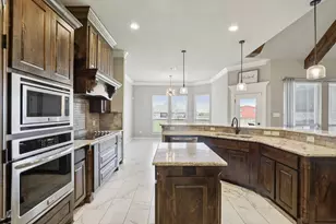 1020 Jesse James Ln, Springtown, TX 76082 - Photo 11