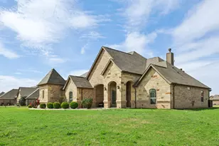 1020 Jesse James Ln, Springtown, TX 76082 - Photo 5