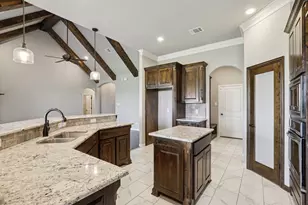 1020 Jesse James Ln, Springtown, TX 76082 - Photo 9