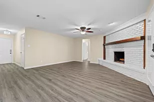 839 Yellowstone Dr, Grapevine, TX 76051 - Photo 7