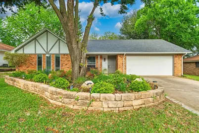 839 Yellowstone Drive, Grapevine, TX 76051 - Photo 1