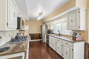 2520 Flagstone Dr, Plano, TX 75075 - Photo 9