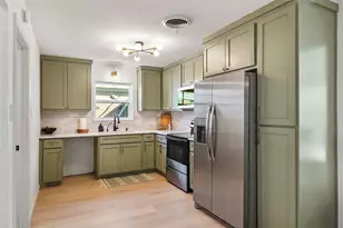 416 Simmons, Hurst, TX 76053 - Photo 9