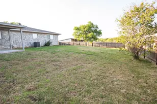 601 N Rosenstein St, Bells, TX 75414 - Photo 23