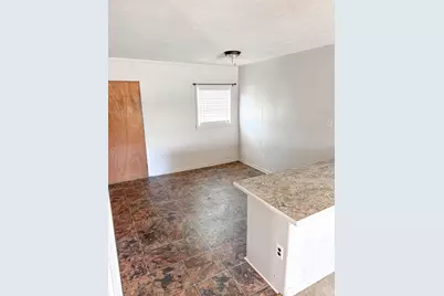 1402 Avenue J, Cisco, TX 76437 - Photo 7